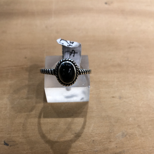 Sterling Silver ring onyx oval twist edge & band - La Trobe Jewellery