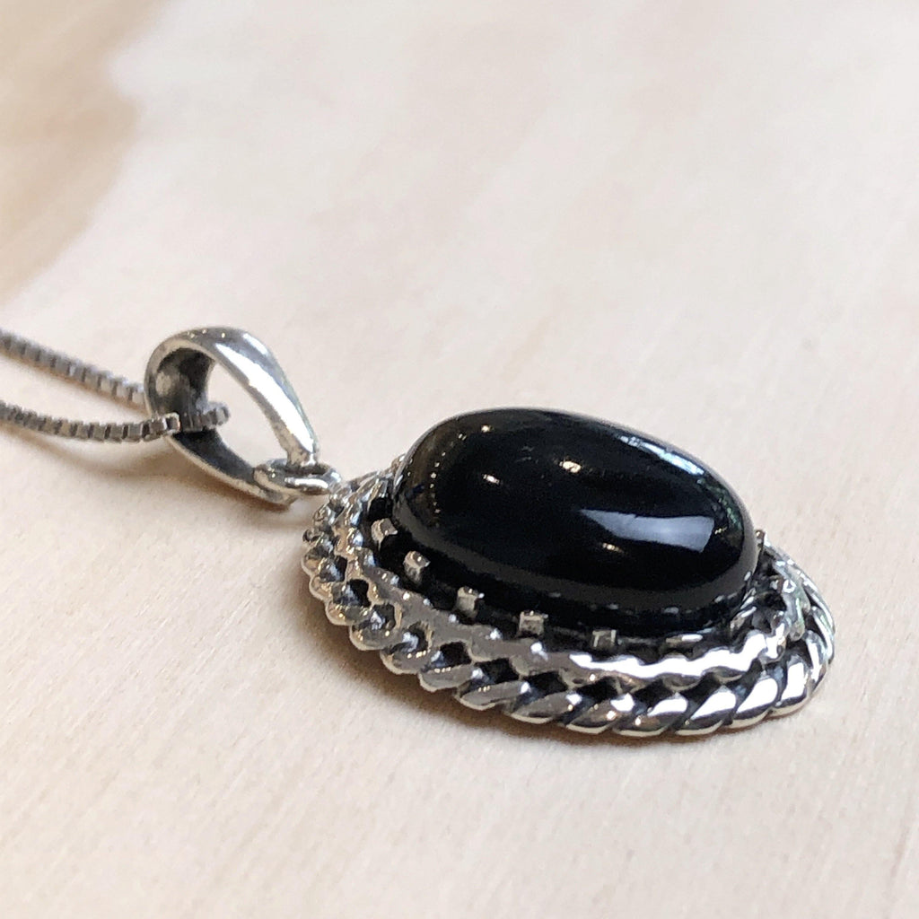Gemstone Onyx Oval Pendant - La Trobe Jewellery