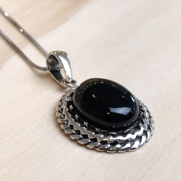 Gemstone Onyx Oval Pendant - La Trobe Jewellery